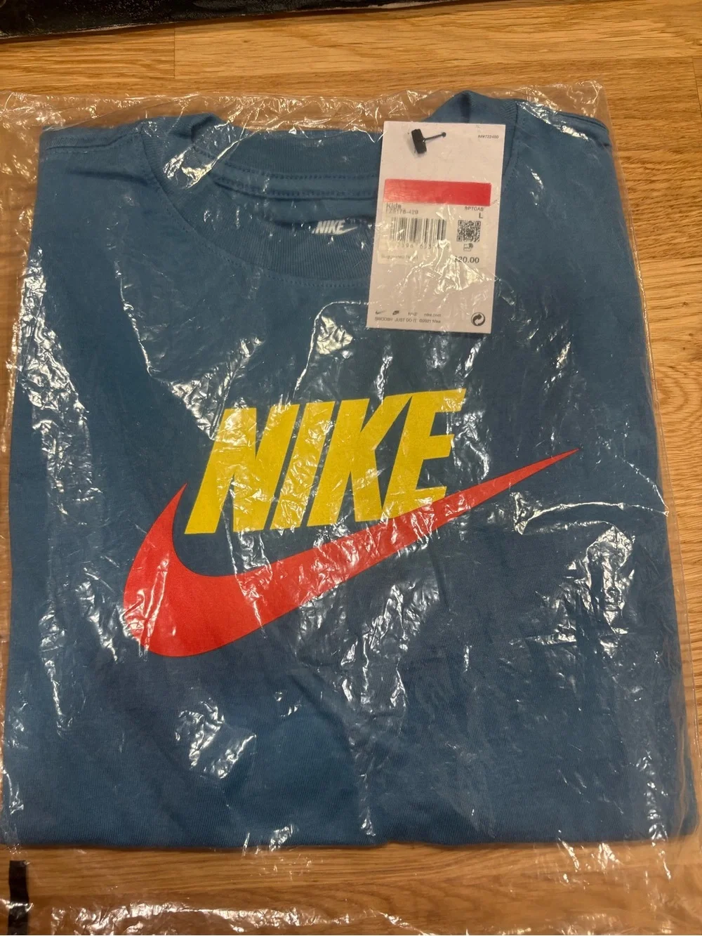 Nike Boys Logo Graphic T-Shirt - Size L - Blue - New with Tags